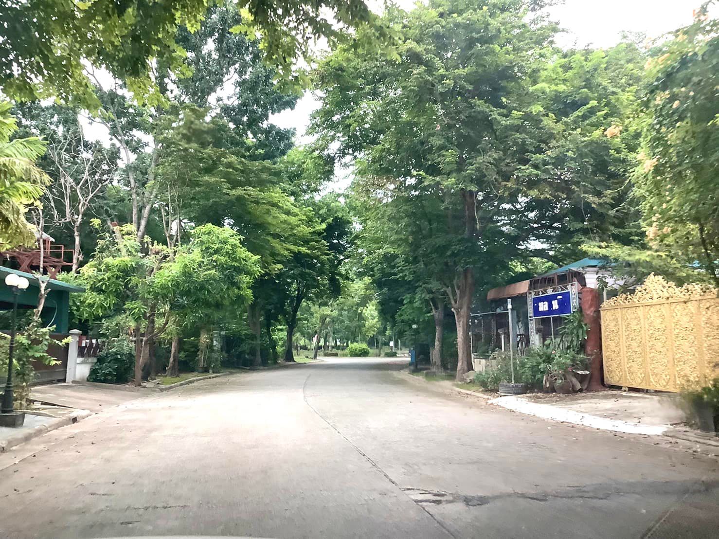 ขายที่ดินติดน้ำ หมู่บ้านไม้อิงธาร บางกรวย ใกล้มหิดล ศาลายา 200-600 ตรว.